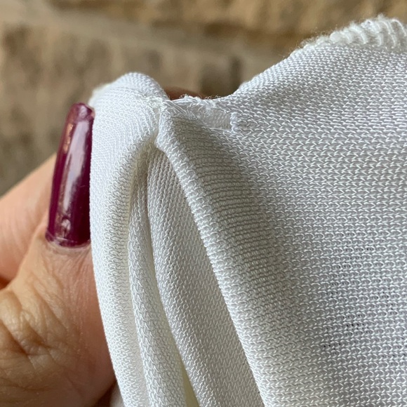 EQUIPMENT FEMME White V-Neck Long Sleeve Rayon Simple Shirt Women’s Size Small - Picture 4 of 15